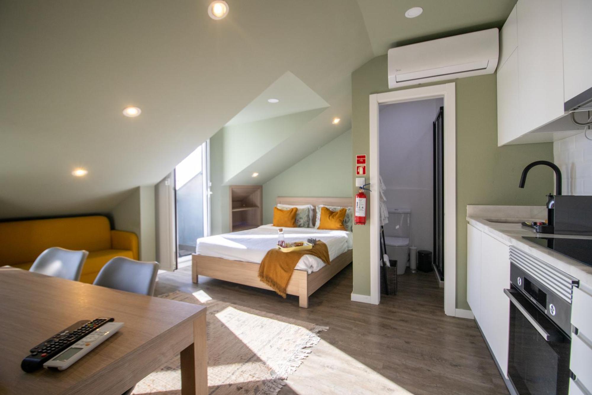 Loios And Apart-hotel