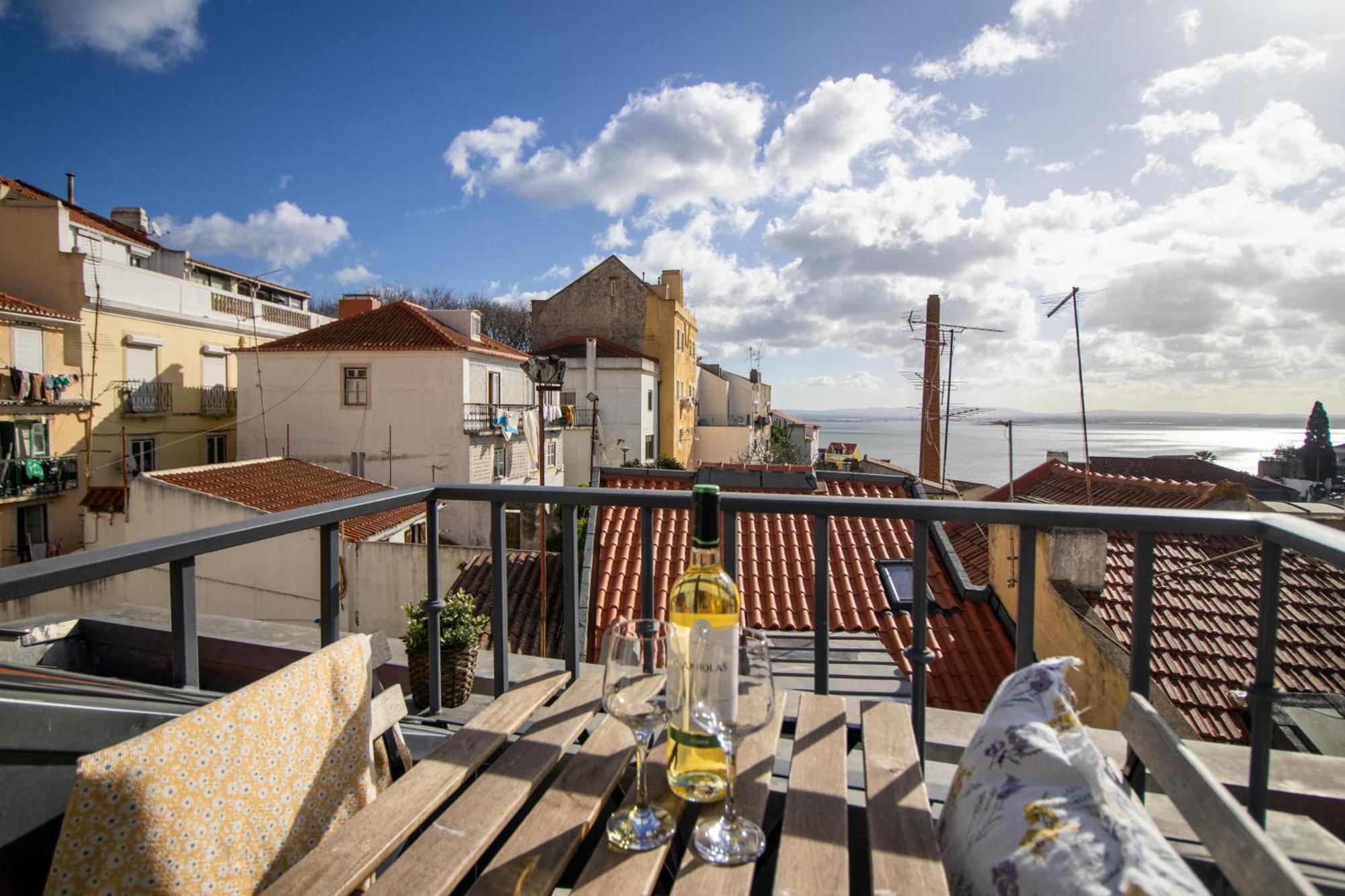 Apart-hotel Loios And *