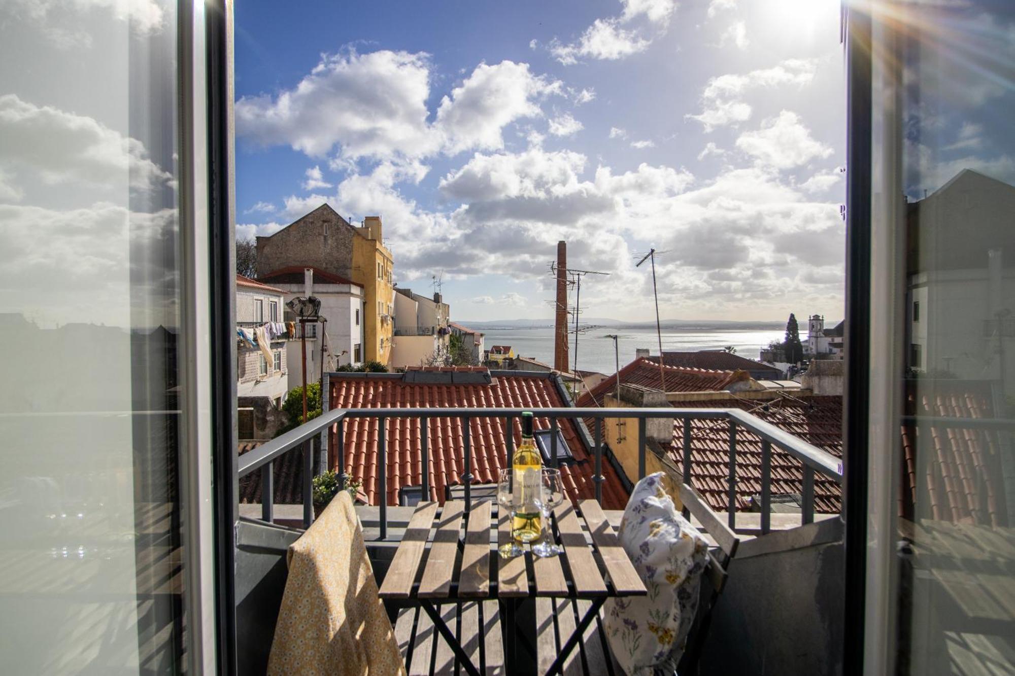 Loios And Apart-hotel *